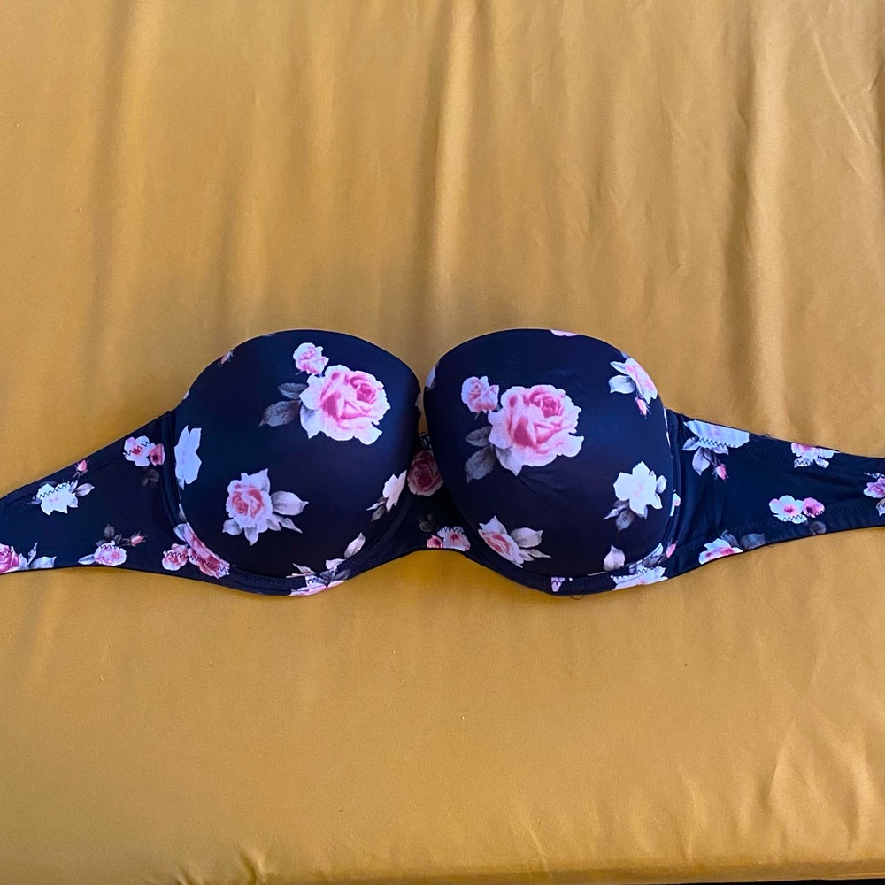 Victoria’s Secret Pink strapless push up flora black bra size 32DD